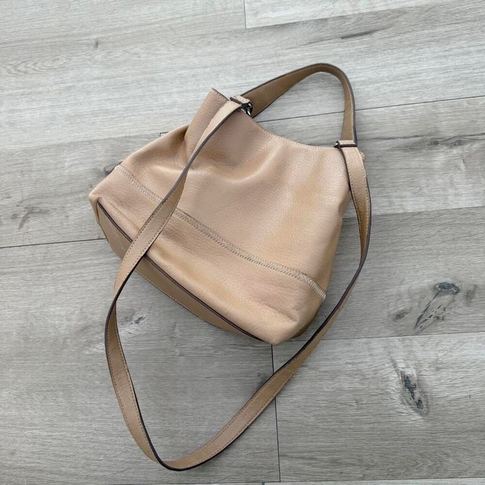 Tommy Hilfiger Camel / Tan Leather Bucket Bag VTG Y2K Classic Slouchy Hobo Purse